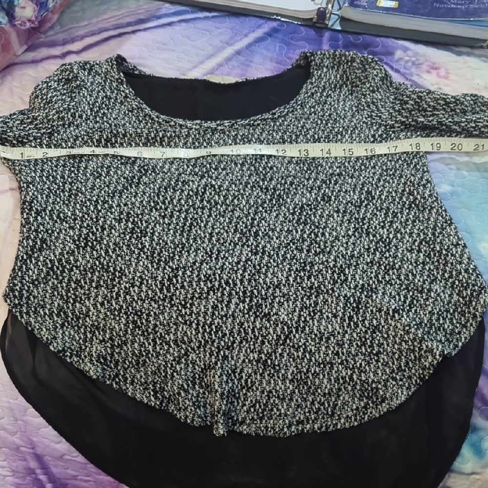 Size S Lush Black and White Long Sleeve Knit Top - Picture 8 of 15